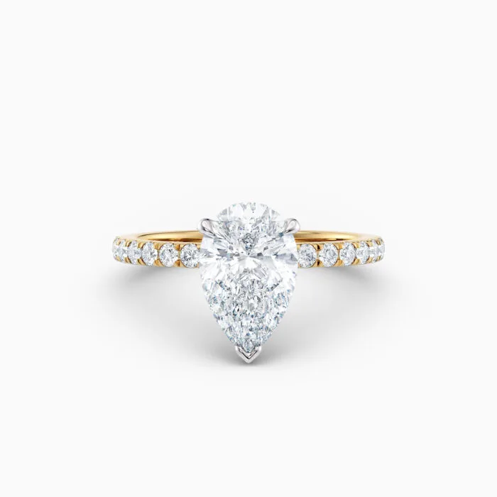 Pear — Claw Set Yellow Gold